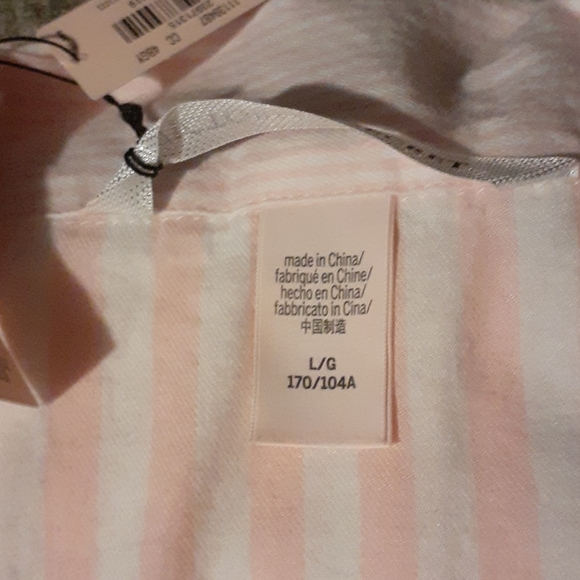 Bundle - Picture 2 of 3